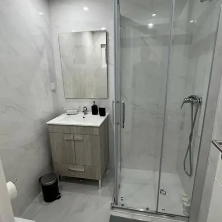 Cozy And Modern Flat In Apartamento