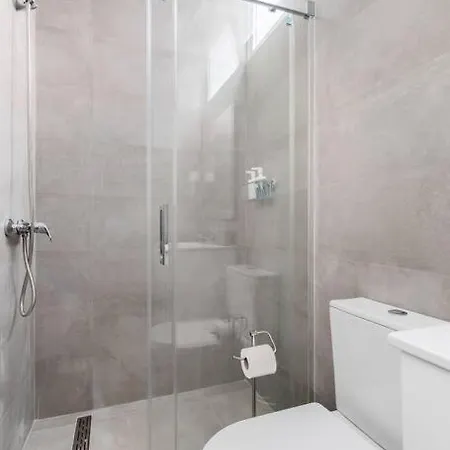 Cozy And Modern Flat In *