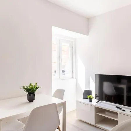 Cozy And Modern Flat In Apartmán Lisboa