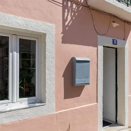 Cozy And Modern Flat In Apartmán Lisboa