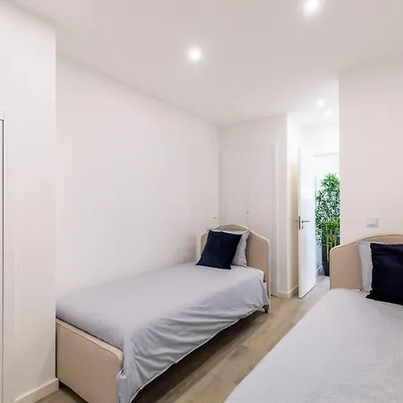 דירה Cozy And Modern Flat In *