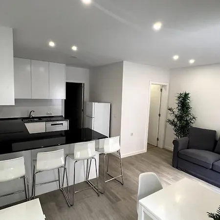 Cozy And Modern Flat In Лиссабон