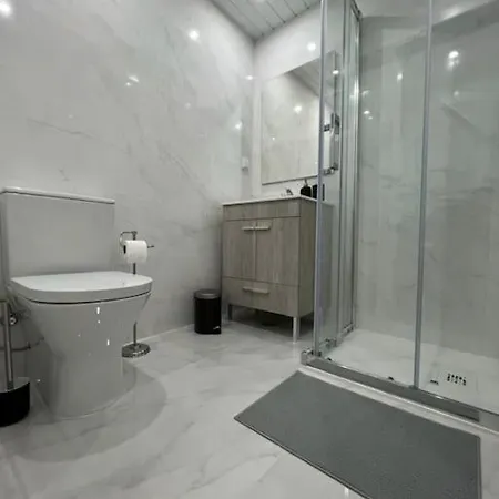 Cozy And Modern Flat In ליסבון